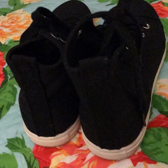 Black Hi-Tops - Picture 3 of 3